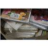 Image 2 : LARGE BOX OF HUNDREDS OF GREETING CARDS