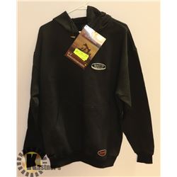 PIONEER LARGE SWEATER WITH TAGS.