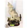 Image 1 : NEW HOWLING WOLF STATUE