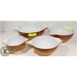 LOT OF 4 PYREX BOWLS.