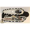 Image 1 : YUKON CHARLIES SNOW SHOES.