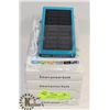 Image 1 : LOT OF 4 NEW SOLAR CHARGER BANKS SLIM METAL