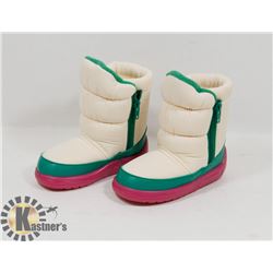 NEW GIRLS RAOUL PINK/GREEN/WHITE SIZE 6/23 KIDS
