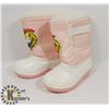 Image 1 : UNUSED PAIR OF SIZE 7 GIRLS "SNOOPY" WINTER BOOTS.