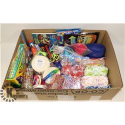 LARGE BOX FULL OF ARTS & CRAFTS ITEMS