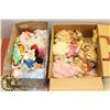 Image 1 : BOX OF 17 BARBIES & BARBIE ACCESSORIES INCL