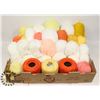 Image 1 : FLAT OF ASSORTED YARN