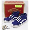 Image 1 : VANS "OFF THE WALL" KIDS SIZE 8 SK8 HI ZIP SHOES