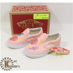 VANS "OFF THE WALL" KIDS SIZE 6 CLASSIC SLIP ON