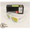 Image 1 : NEW PAIR OF QUIKSILVER SUNGLASSES