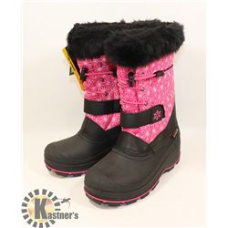 WEATHER SPIRITS LADIES SIZE 5 WINTER BOOTS,