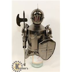 METAL WINE BOTTLE HOLDER KNIGHT,NEW