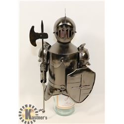 METAL WINE BOTTLE HOLDER KNIGHT,NEW
