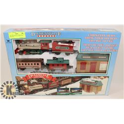 1996 DICKENSVILLE CHRISTMAS TRAIN SET