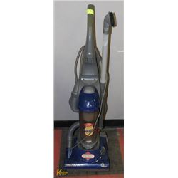 EUREKA MAXIMA  BAGLESS VACUUM