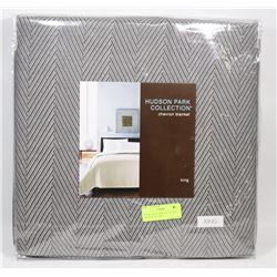 NEW HUDSON PARK COLLECTION CHEVRON BLANKET