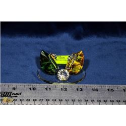 PAIR OF CRYSTAL COLORED SWANS.