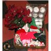 Image 1 : LARGE BOX W/ARTIFICIAL POINSETTIA, 3 SETS