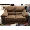 Image 1 : BROWN FABRIC LOVE SEAT 65"