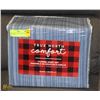 Image 1 : TRUE NORTH QUEEN SIZE FLANNEL SHEET SET.