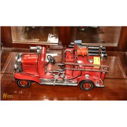 ORNAMENTAL METAL FIRETRUCK