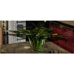 LARGE GREEN ART GLASS DISH