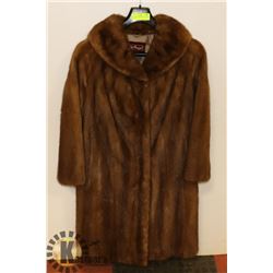 3/4 LENGTH BROWN MINK COAT SZ 8-10
