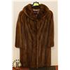 Image 1 : 3/4 LENGTH BROWN MINK COAT SZ 8-10