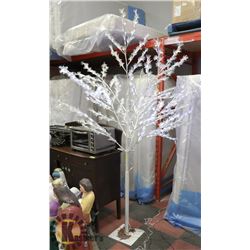 WHITE LED OUTDOOR CHRISTMAS TREE.
