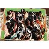 Image 1 : LARGE FLAT OF NEW DESIGNER SUNGLASSES ON CHOICE
