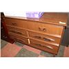 Image 1 : 6 DRAWER DRESSER BY SOUTH SHORE INDUSTRIES