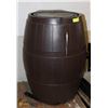 Image 1 : RAIN BARREL WITH SCREEN.