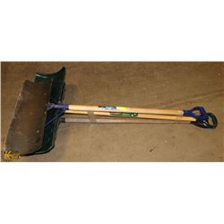 LOT OF 3 SNOW SHOVELS