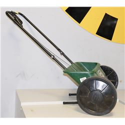 SCOTTS 1000 ACCUGREEN ICE MELT SPREADER.