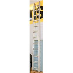 22' EXTENSION LADDER