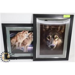 LOT OF 2 WOLF 3D PICTURES