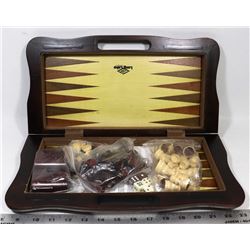 NEW WOODEN CHESS SET