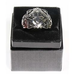 MENS SILVER TONE RING WITH CROSS SZ 13