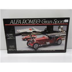 1931 Alfa Romeo Gran Sport 1:24 Scale Plastic Model