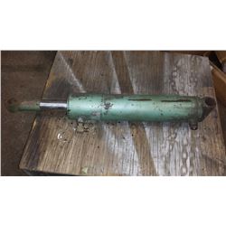 CHV Hydraulic Cylinder (around 26" x 4"1/4 and 2" inside) Serial 900309