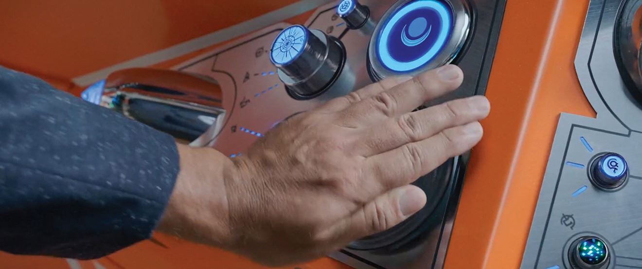 Jeff Goldblum Grandmaster Orgy Ship Dash Panel From Thor Ragnarok