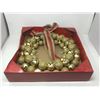 Image 1 : 18inch Jingle Bell Wreath with Bow