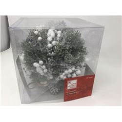 Home Accents Holiday 8inch Ornament