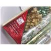 Image 2 : Home Accents Holiday Gift Wrap Kit- Green and Gold