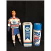 Image 1 : WAYNE GRETZKY ACTION FIGURE/ TORONTO BLUE JAYS FAN IN A CAN