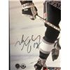 Image 2 : WAYNE GRETZKY SIGNED 8X10 HOCKEY PHOTO (GLOBAL AUTHENTICS COA)