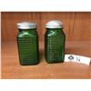 Image 1 : Vintage Pair of Salt & Pepper Hossier Shakers Emerald Green Depression Glass
