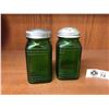 Image 2 : Vintage Pair of Salt & Pepper Hossier Shakers Emerald Green Depression Glass