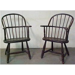A pair of bow-back Windsor armchairs; six spindle