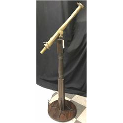 1905- 1 LANTACA WITH STAND
